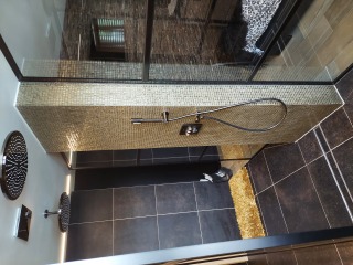 Prachtige badkamer renovatie te Kuringen. extra image 3